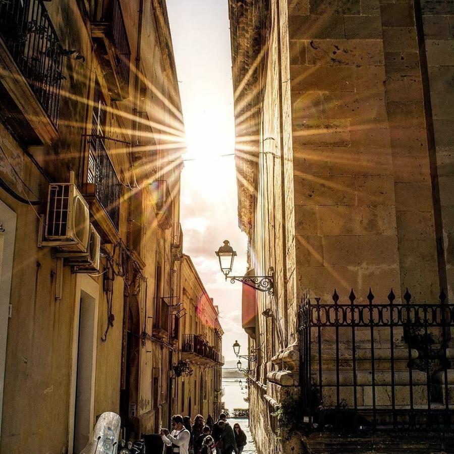 Amuni' Sicily Guest House Syracuse Екстер'єр фото