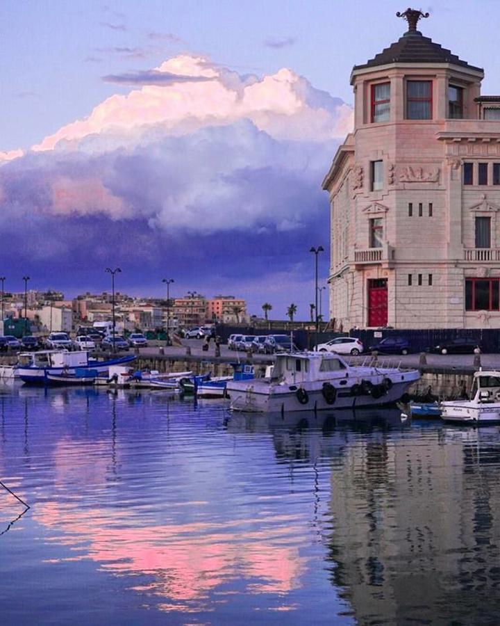 Amuni' Sicily Guest House Syracuse Екстер'єр фото