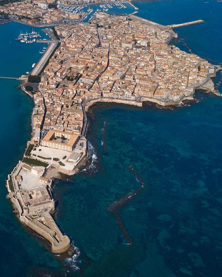 Amuni' Sicily Guest House Syracuse Екстер'єр фото
